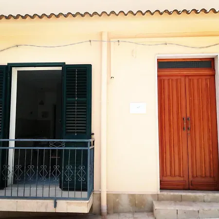 Nonna Lucia - Casa Vacanze Rosolini